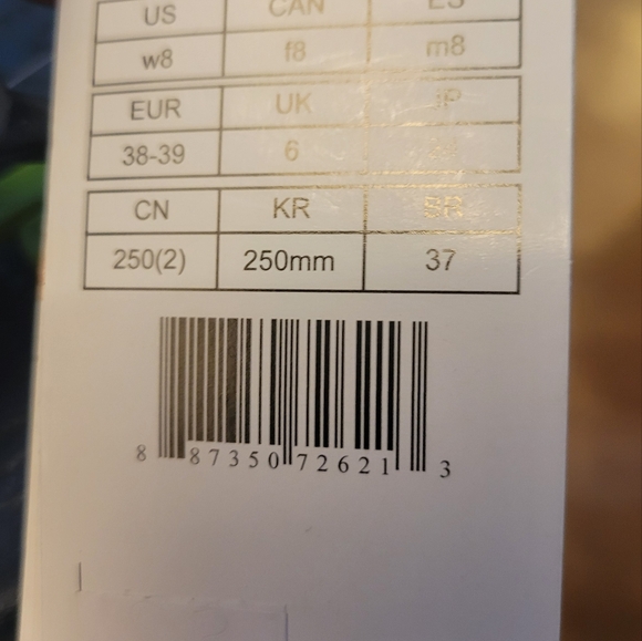 Left shoes only and sandals-amputee - Picture 6 of 9